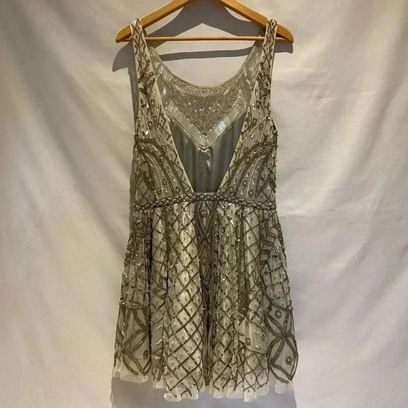 Lotus Threads Silver Beaded Dress, new with tags, size 12 - Picture 2 of 15